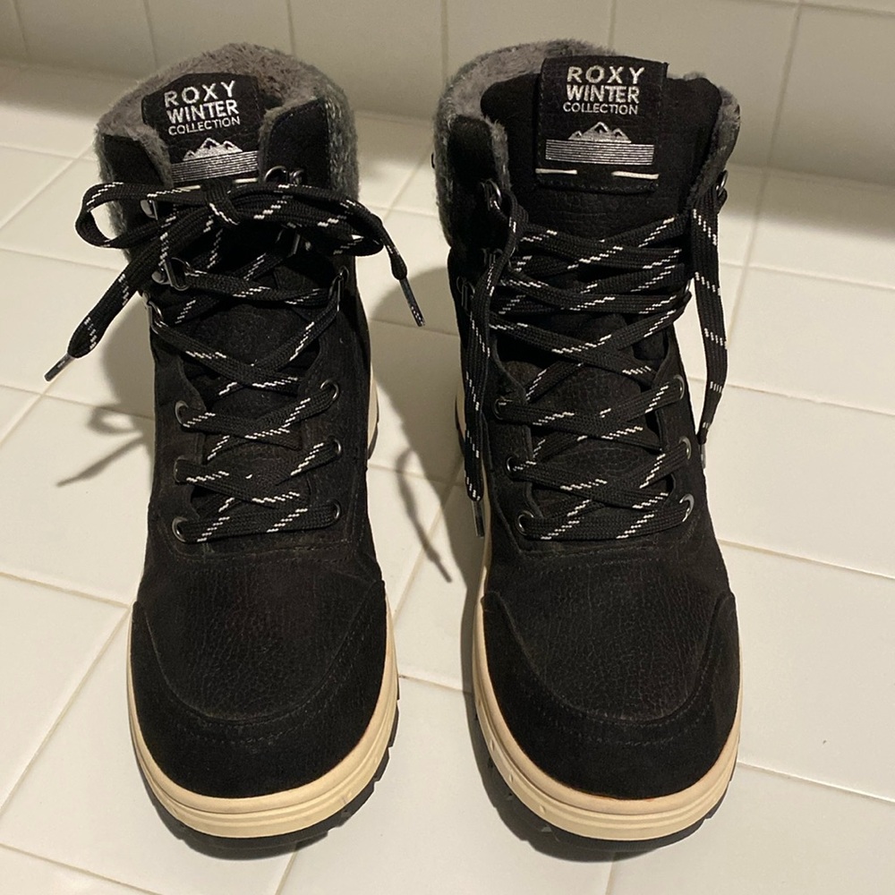 Roxy Black Winter Boots